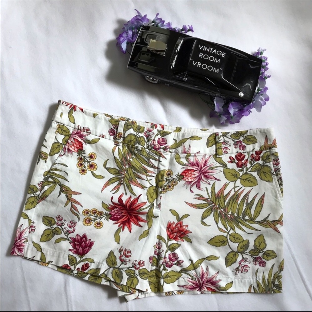 ❤️NWT size 16 shorts by the Loft❤️